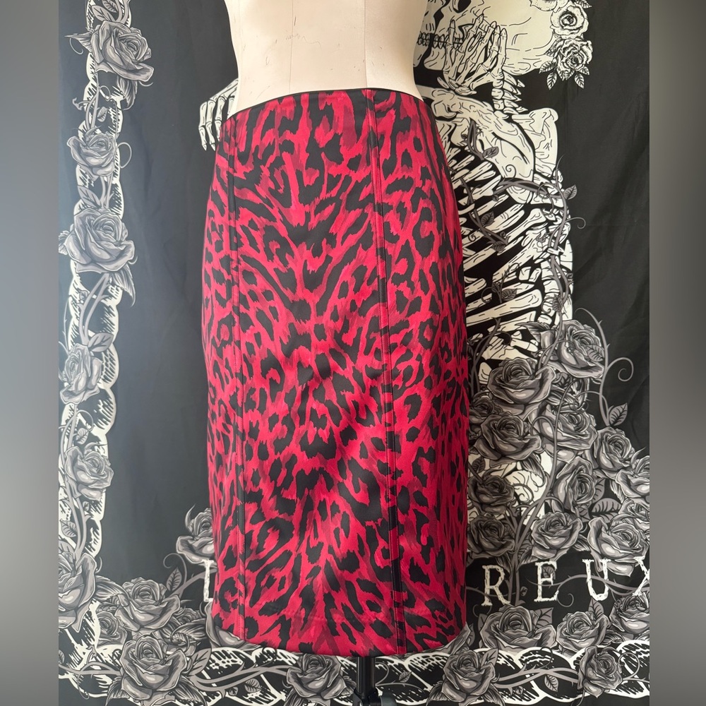 White House | Black Market red satin leopard trophy skirt